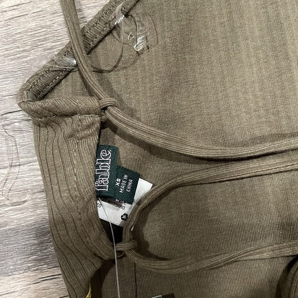 Target Top - Picture 4 of 4